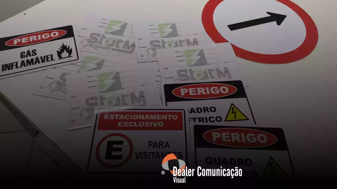 Criatividade e impacto no design de sua sinalização e propaganda