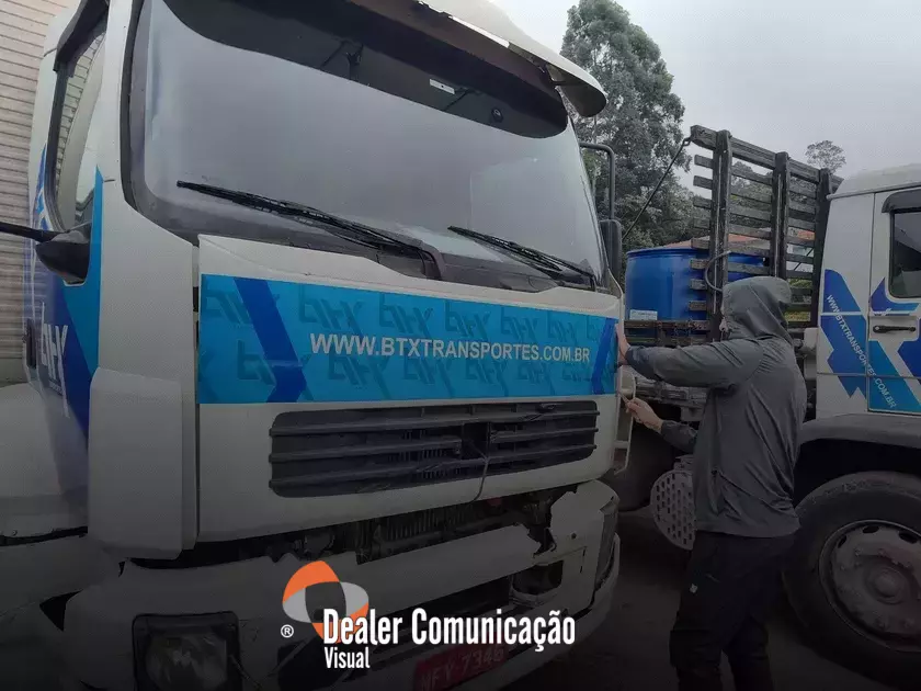 Os benefícios do envelopamento de carros para fortalecer a identidade da sua marca