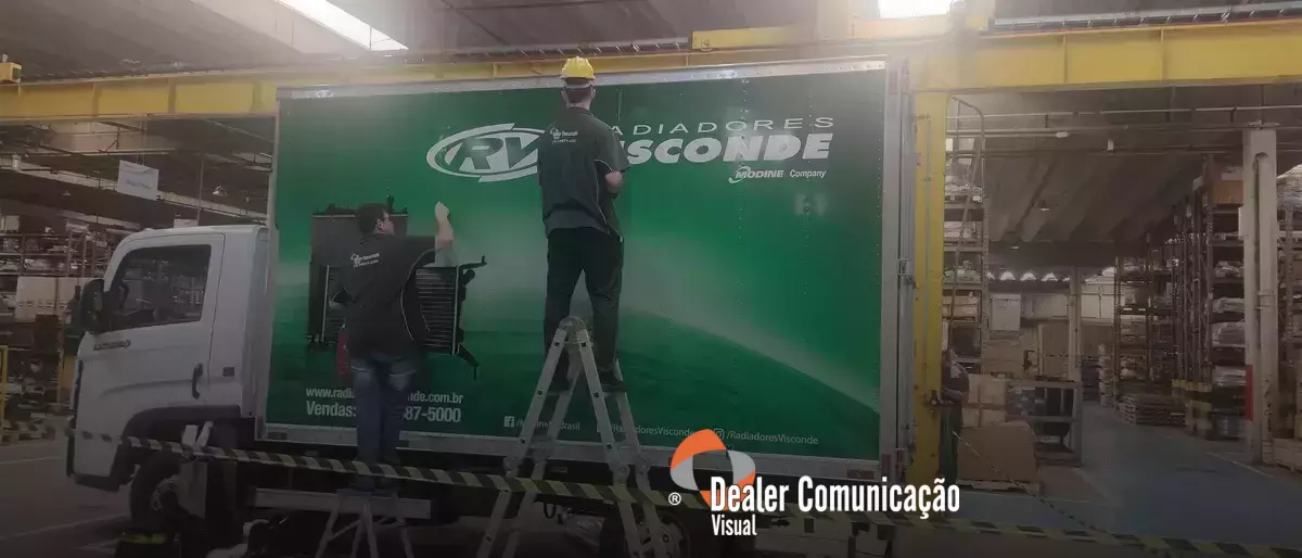 Proteja a pintura do seu carro com o envelopamento de qualidade
