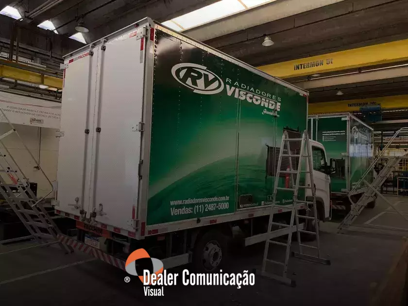 Solicite agora um orçamento e transforme sua frota em uma poderosa ferramenta de divulgação
